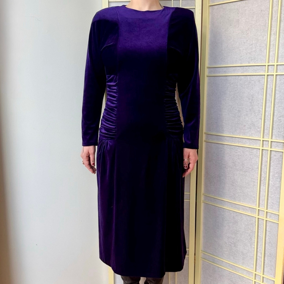 Barbara Semrick 1980’s Purple Velvet Midi Dress - Picture 2 of 9